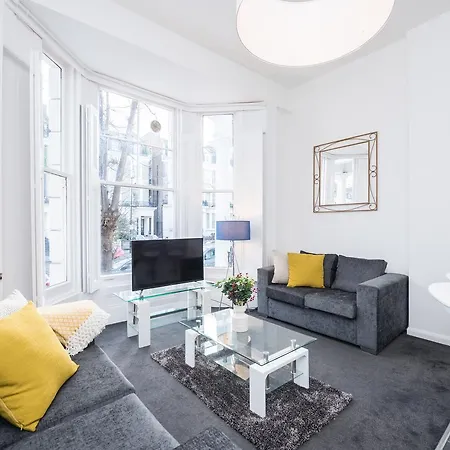 Sutherland Avenue Apartment